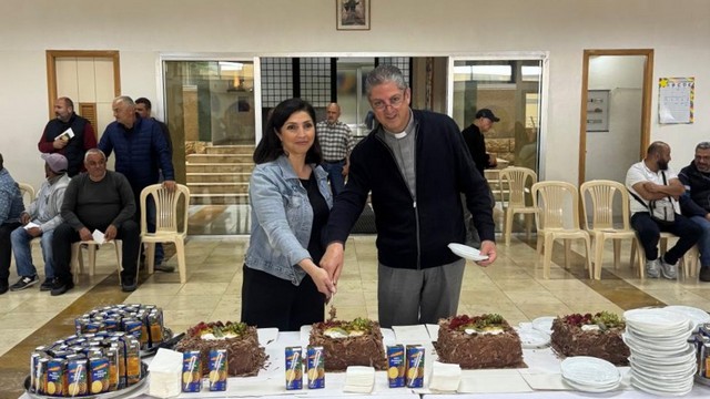 كلّ عيد عمّال وأنتم بألف خير