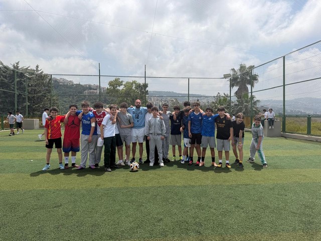 Gr. 8 Football Competition